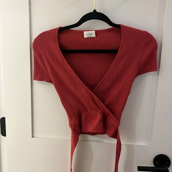 Wilfred red/pink top with wrap around tie in the back - Picture 2 of 3